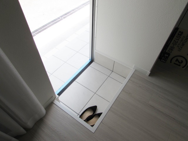 あんしんプラス安倉西08-2013の玄関|落ち着いた玄関です