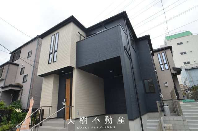 【外観】 | 綾瀬市大上1丁目 新築戸建て 全2棟【仲介手数料無料】 | □■当社なら諸費用を最大限削減できます■□