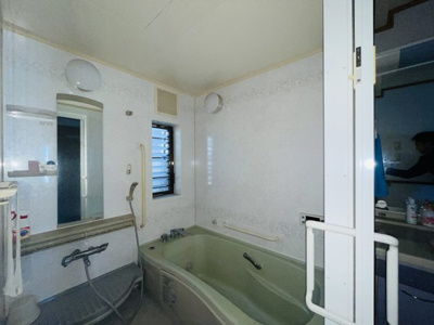 【浴室】 | 揖保郡太子町佐用岡/中古戸建 | コンパクトで使いやすいお風呂です