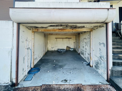 【駐車場】 | 揖保郡太子町佐用岡/中古戸建 | 駐車場に車を止められます