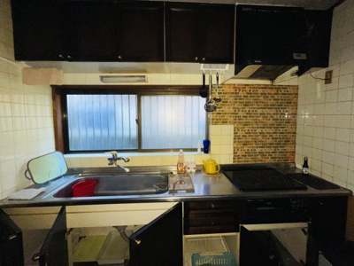 【キッチン】 | 揖保郡太子町佐用岡/中古戸建 | コンパクトなキッチンで掃除もラクラク