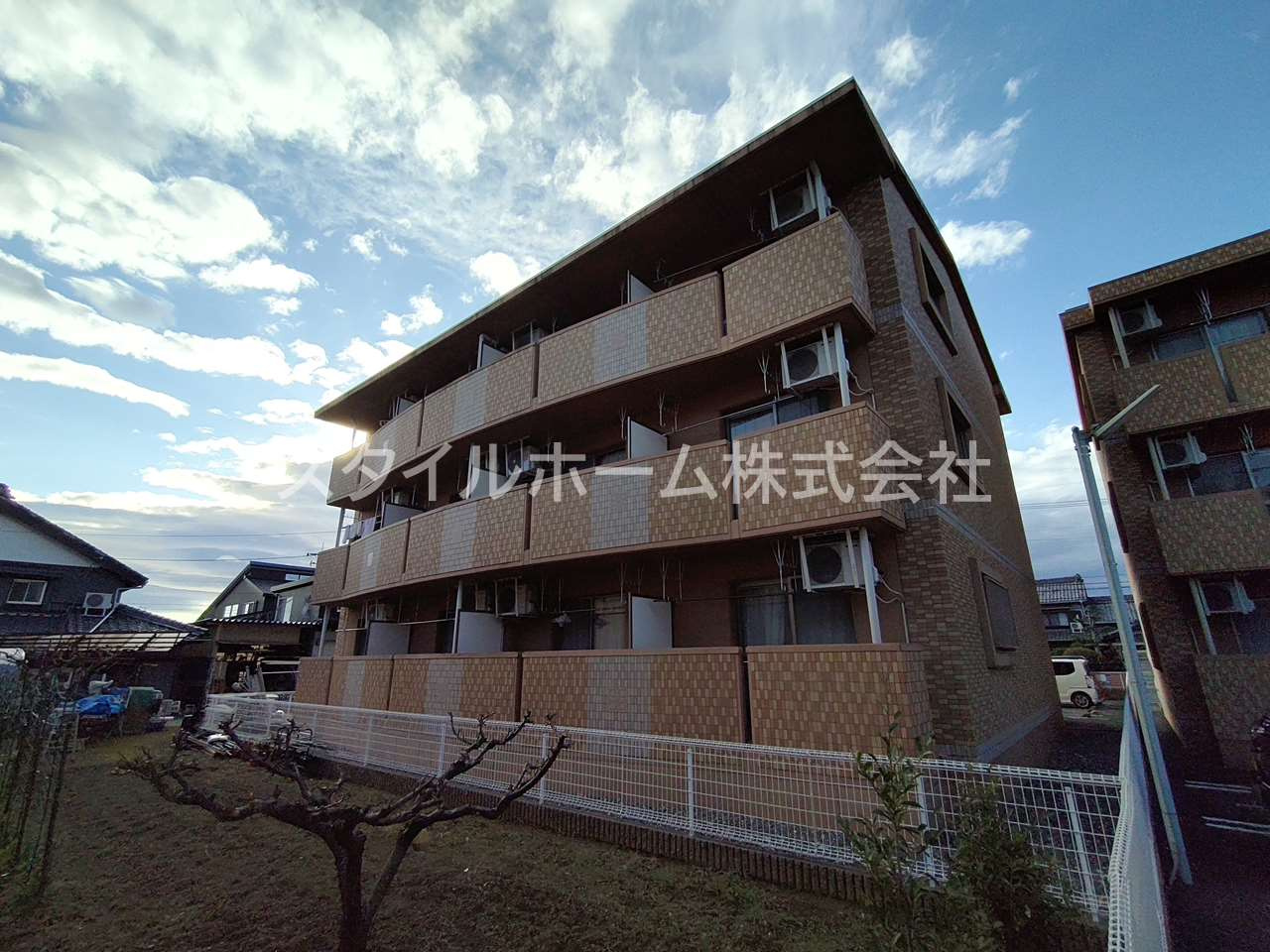 アヴェニュー美和の外観