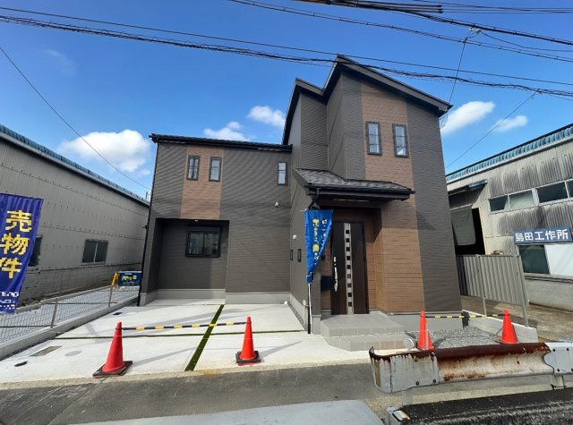 明石市魚住町西岡　新築一戸建ての外観|お客様に長く安心して住んでいだだける事にこだわった家づくり！住んでからのアフターサービスにもしっかりと取り組んでいます！