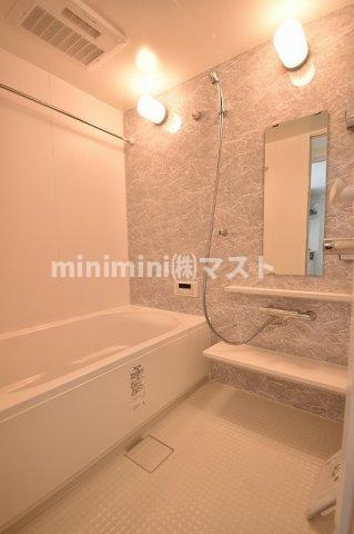 大阪市東成区東今里３丁目の賃貸マンションの浴室