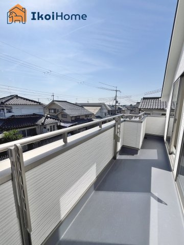 明石市魚住町西岡　A号棟のバルコニー|◆同社施工例◆陽当り良好のバルコニーです♪バルコニー屋根は８万円～設置可能です。