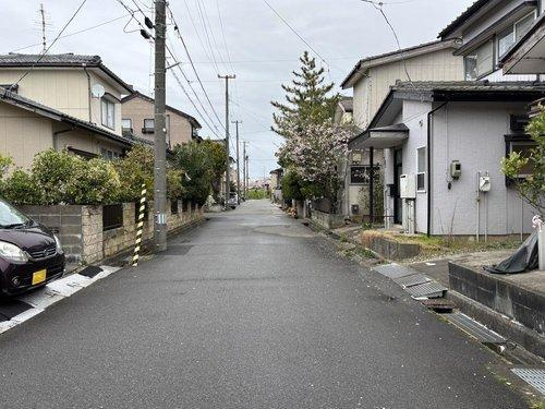 新潟市西区坂井の前面道路含む現地写真
