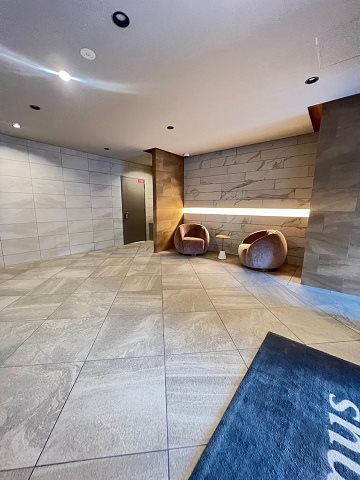 エスタート塚本のロビー