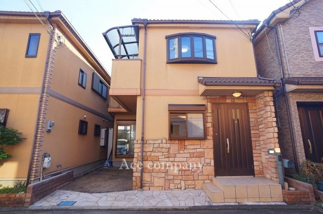 【外観】 | 八尾市萱振町7丁目 | 【2階建て♪平成13年11月築☆バス停徒歩2分圏内にあります♪】ローン返済目安：月々約56313円（頭金0円、変動金利0.875％、返済期間40年、ボーナス払い無しで試算しています）