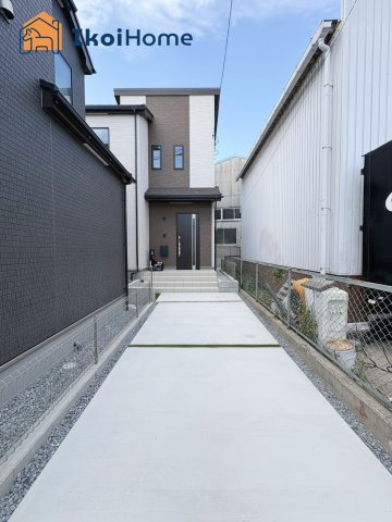 明石市魚住町西岡　D号棟の駐車場|【ホームページに現地動画掲載中】●年中無休：当日予約可●完成しました！いつでも案内可能！