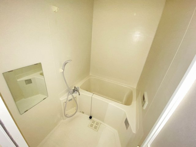 レオパレスサンハイの浴室|日々の暮らしに欠かせないお風呂です