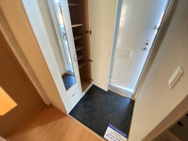 レオパレスサンハイの玄関|玄関です