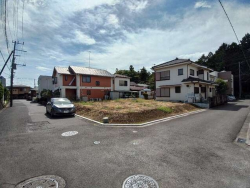 【前面道路含む現地写真】 | 【仲介手数料０円】秦野市堀西第23　新築一戸建て　全2棟 | 秦野市堀西第23　新築一戸建て　全2棟