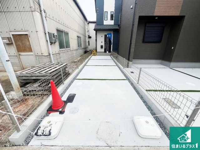 明石市魚住町西岡　新築一戸建ての駐車場|２台分の駐車スペース有り！急な来客でも安心です！

