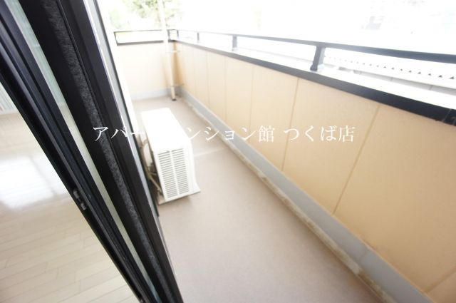 アムール二の宮のバルコニー|類似です