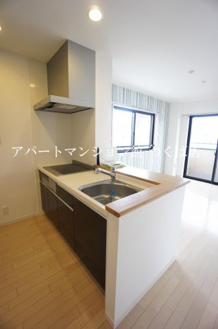 アムール二の宮のキッチン|反転です