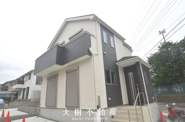 【外観】 | 綾瀬市寺尾釜田２丁目　新築戸建て　全２棟【仲介手数料無料】 | 建物完成しました！！内見可能です♪