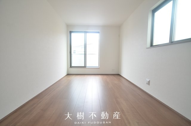【洋室】 | 綾瀬市寺尾釜田２丁目　新築戸建て　全２棟【仲介手数料無料】 | 2階　洋室2（7.25帖）