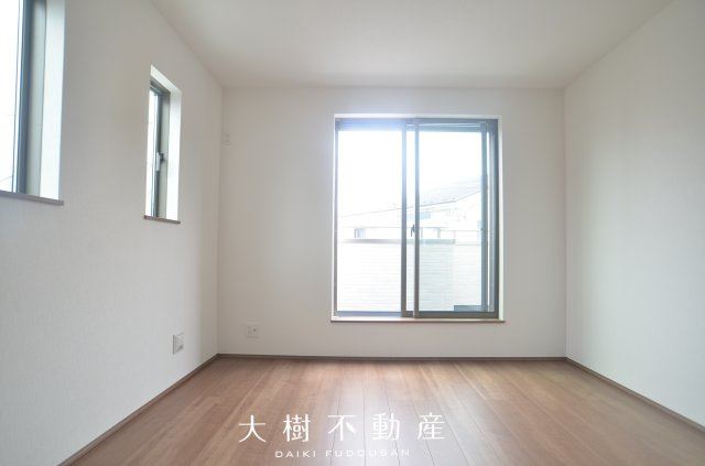 【洋室】 | 綾瀬市寺尾釜田２丁目　新築戸建て　全２棟【仲介手数料無料】 | 2階　洋室3（6.06帖）