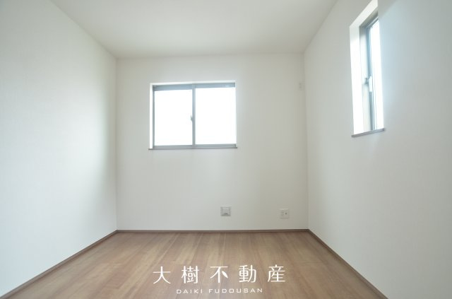 【洋室】 | 綾瀬市寺尾釜田２丁目　新築戸建て　全２棟【仲介手数料無料】 | 2階　洋室3（5.25帖）