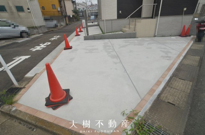 【駐車場】 | 綾瀬市寺尾釜田２丁目　新築戸建て　全２棟【仲介手数料無料】