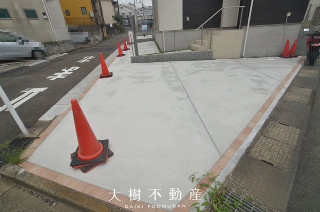 【駐車場】 | 綾瀬市寺尾釜田２丁目　新築戸建て　全２棟【仲介手数料無料】