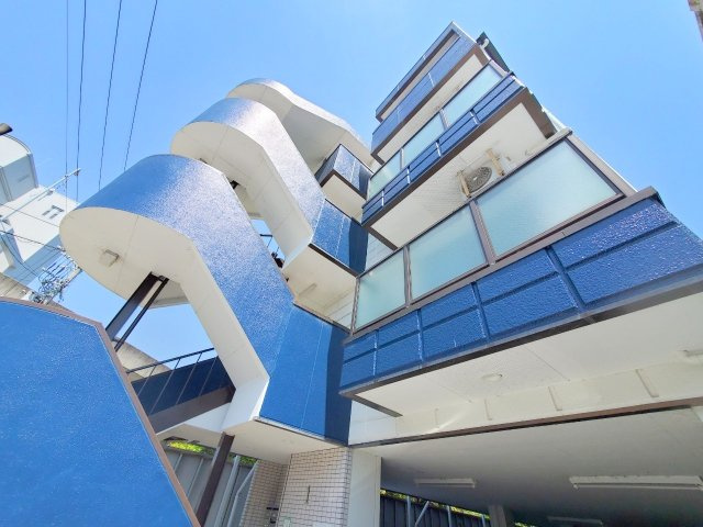 マキシム平城山の外観