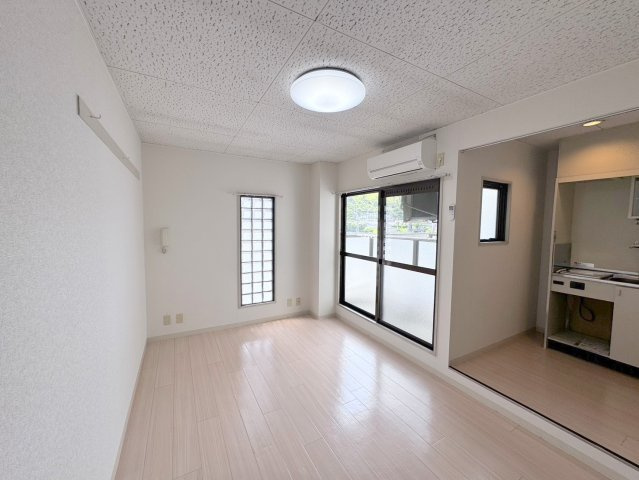 マキシム平城山の居間・リビング