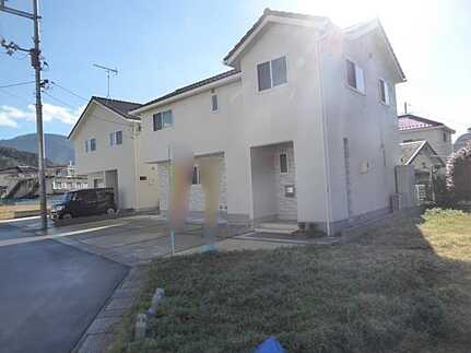 安佐北区三入２丁目の前面道路含む現地写真