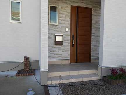 安佐北区三入２丁目の玄関