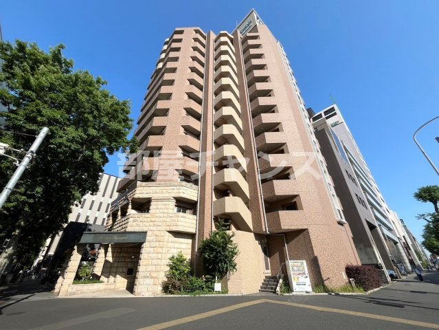プレサンス名古屋城前の外観