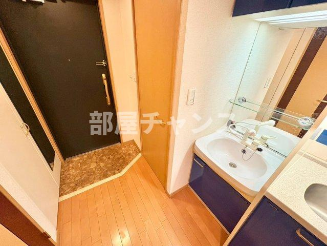 プレサンス名古屋城前の独立洗面台