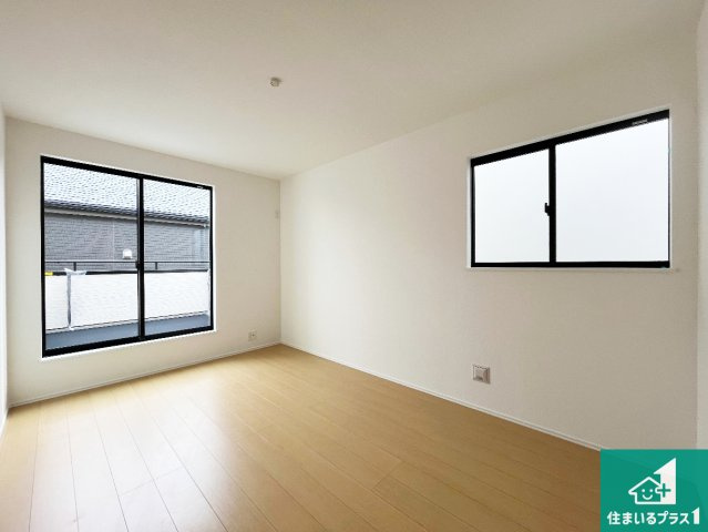 明石市魚住町西岡　新築一戸建ての洋室|シンプルな洋室は、自分好みのインテリアが楽しめます♪ご家族とインテリアや家具を選びに行くのは新築購入時の醍醐味の一つです。ぜひお楽しみください♪