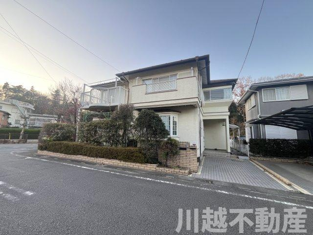 プライベートガーデンとテラスのある家の外観|建物外観を気になさる方へ、見た目の良い物件です