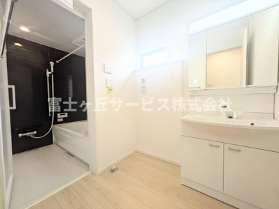 【脱衣所】 | 浜松市中央区馬郡町 新築一戸建て 2号棟 | 脱衣場です