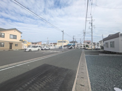 【前面道路含む現地写真】 | 浜松市中央区馬郡町 新築一戸建て 2号棟 | 前面道路です
