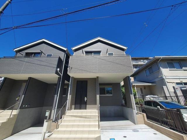 川崎市多摩区菅北浦４丁目の一戸建て