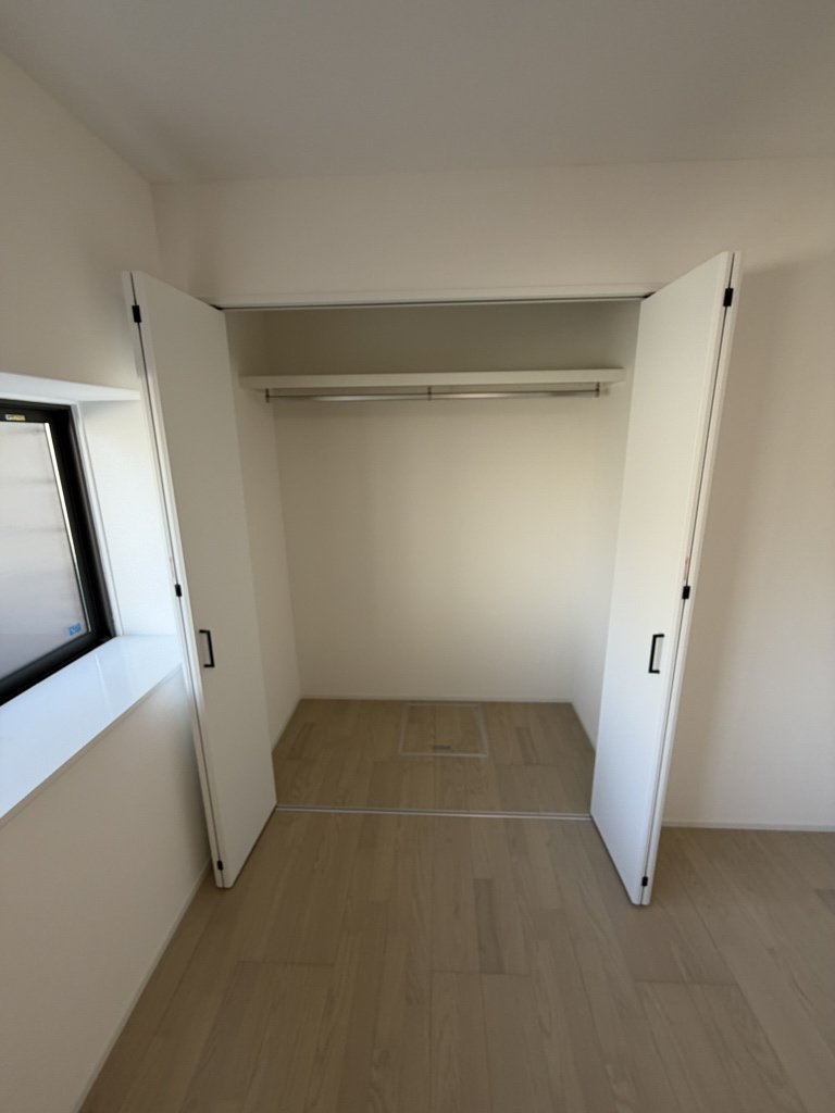 辰野町伊那富　中古住宅の収納