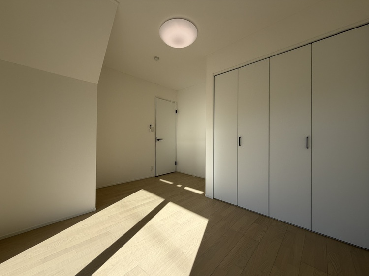 辰野町伊那富　中古住宅の洋室