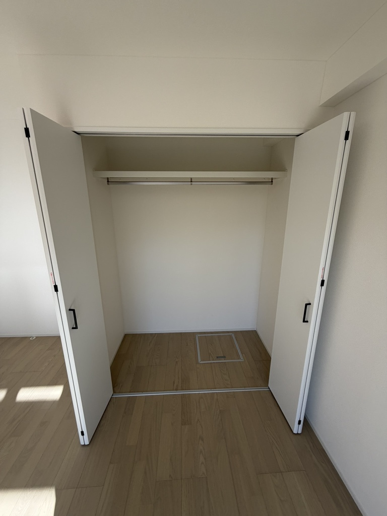 辰野町伊那富　中古住宅の収納