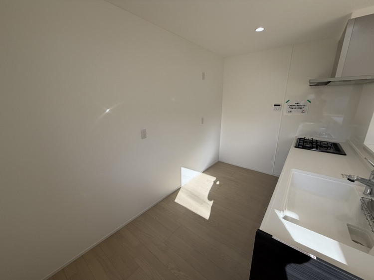辰野町伊那富　中古住宅のキッチン