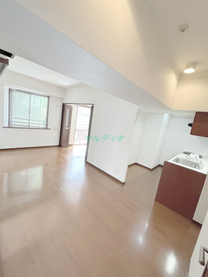 【居間・リビング】 | ロワール浅草花川戸 | 洋室