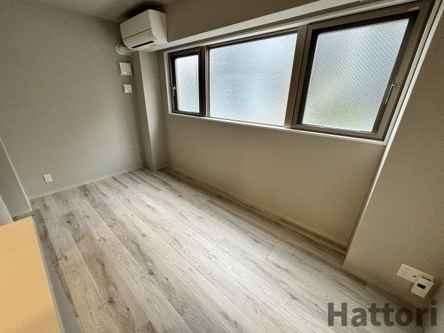 gm TENJIMBASHIの洋室