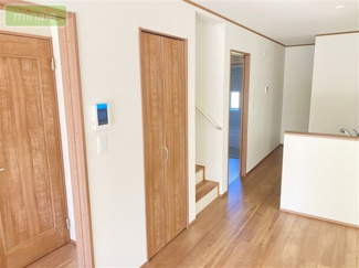 【収納】 | ファミリークローク　リビングイン階段　夏見3　限定1棟 | 施工例