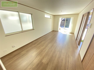 【居間・リビング】 | ファミリークローク　リビングイン階段　夏見3　限定1棟 | 施工例