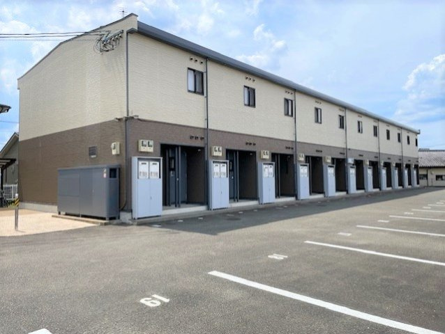 レオパレスパルミエの外観|2025年7月外壁塗装済み