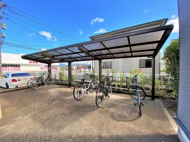レオパレスパルミエのその他|駐輪場