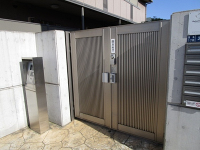 【エントランス】 | メゾン ド SATOMI A棟