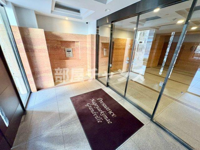 プレサンス名古屋駅前グランヴィルのエントランス