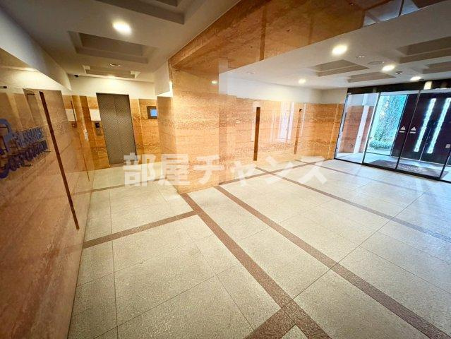 プレサンス名古屋駅前グランヴィルのロビー