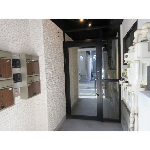 シャリエール森下のエントランス